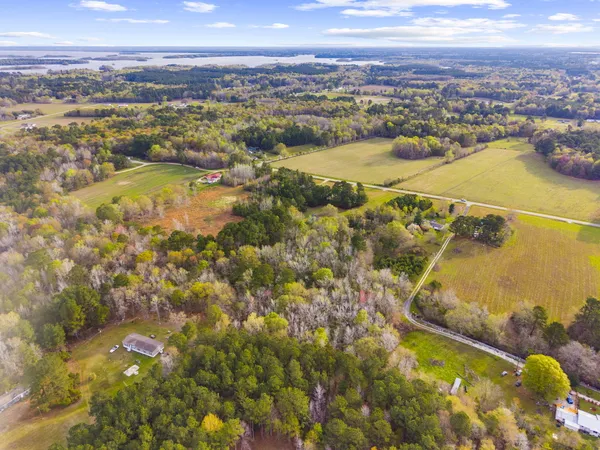 $165,000 | 843 Zion Road, Cross, SC 29436