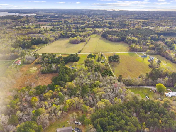 $165,000 | 843 Zion Road, Cross, SC 29436