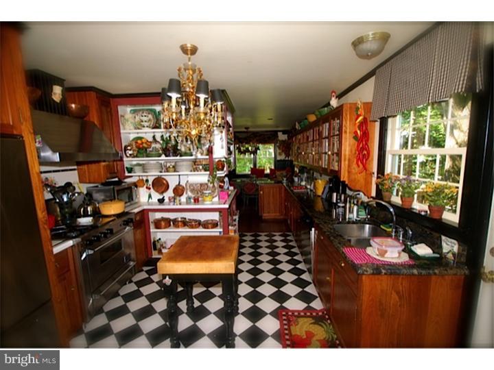 101 Uncle Pete's Road Hamilton, NJ 08691 - Photo 3 of 21