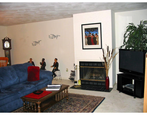 36 Stall Brook Road, Unit 36 Milford, MA 01757 - Photo 2 of 18 Gallery Image 2
