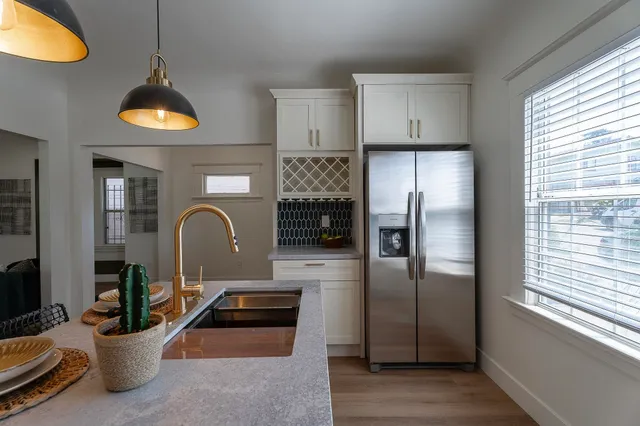 $650,000 | 3708 Lyon Avenue, Oakland, CA 94601