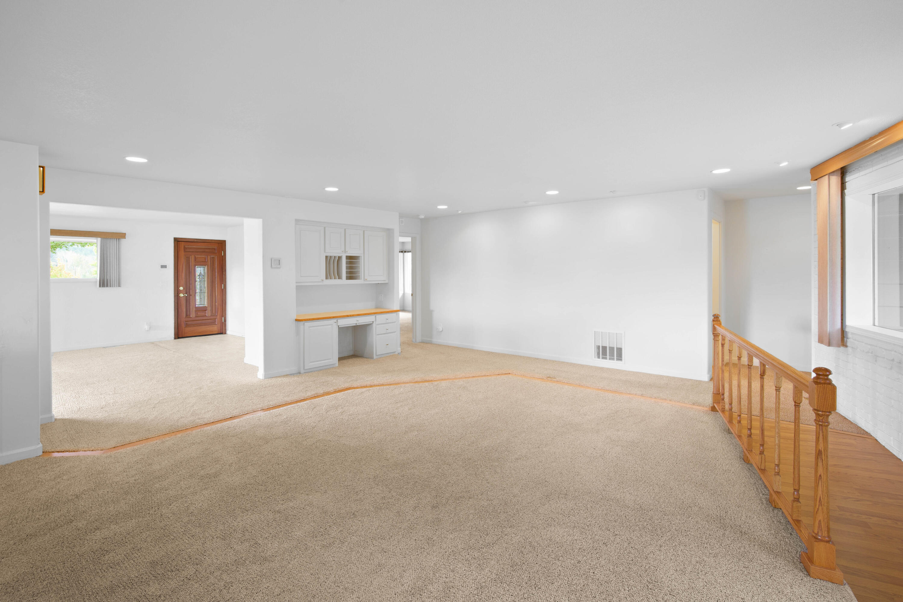 2243 Scoville Road Grants Pass, OR 97526 - Photo 4 of 40