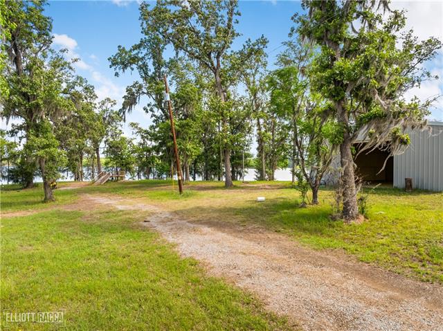1050 Paradise Point Montgomery, LA 71454 - Photo 1 of 31