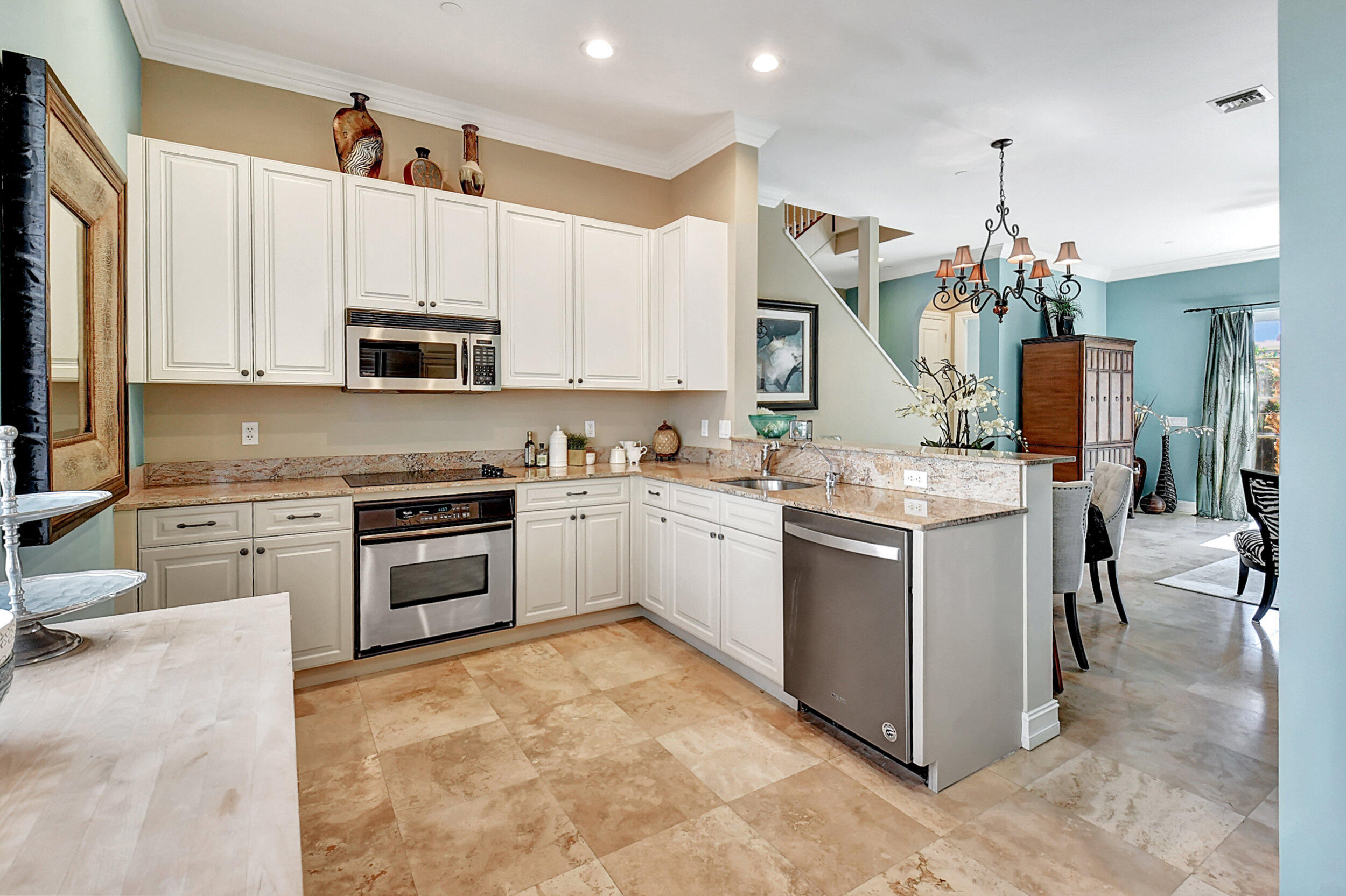 612 Renaissance Way Delray Beach, FL 33483 - Photo 6 of 38 612 Kitchen