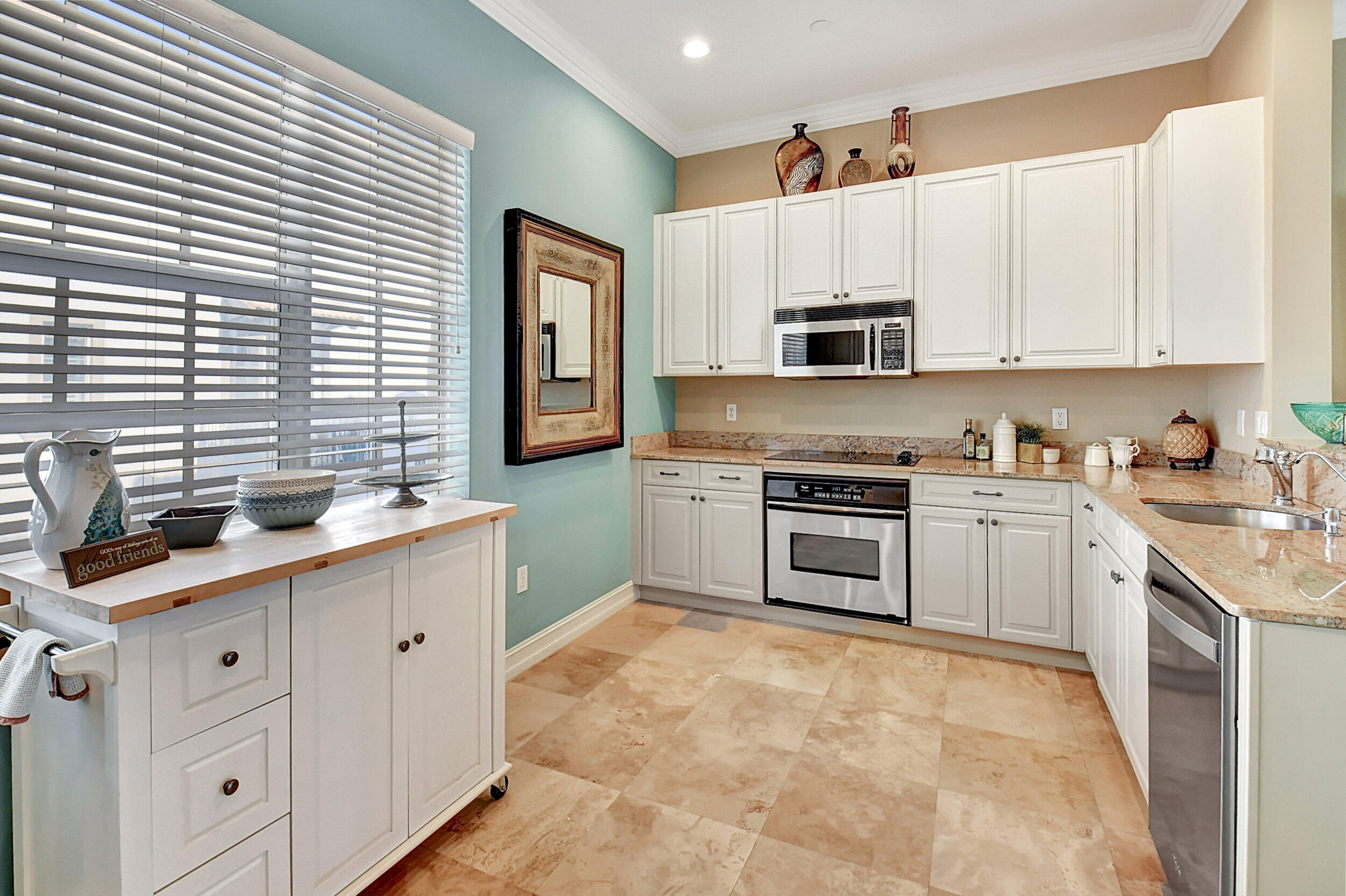 612 Renaissance Way Delray Beach, FL 33483 - Photo 10 of 38 612 Kitchen Photo 3