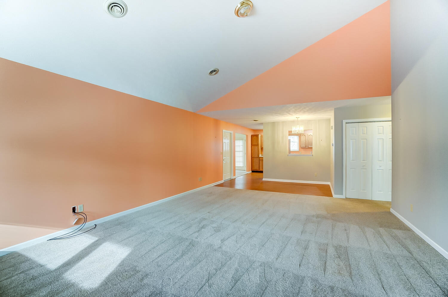 484 Ridgeview Circle East, Unit 1 Springfield, OH 45504 - Photo 7 of 32