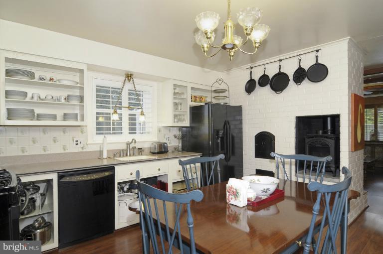 12612 Springloch Court Silver Spring, MD 20904 - Photo 11 of 25 Kitchen