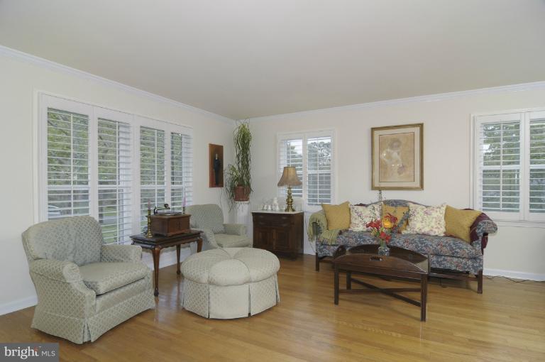 12612 Springloch Court Silver Spring, MD 20904 - Photo 18 of 25 Living room