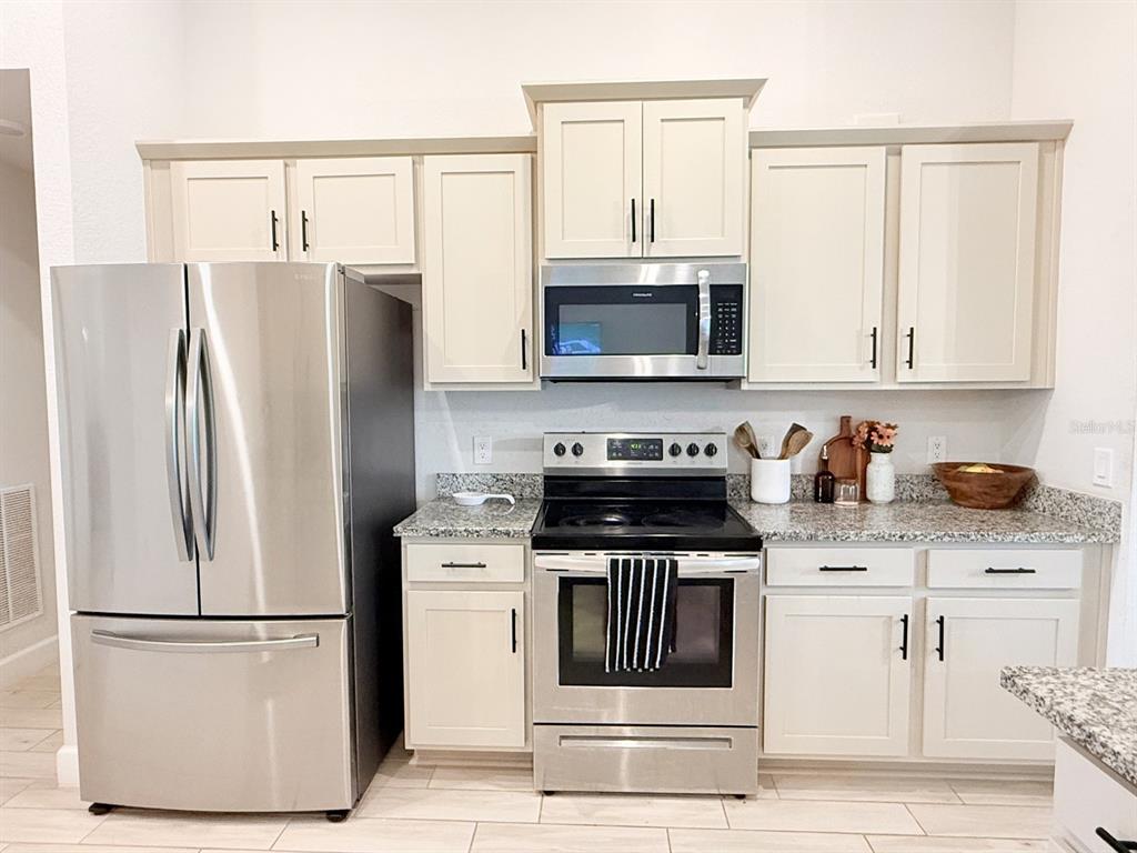 3405 Vivian Road North Port, FL 34288 - Photo 15 of 63 Gallery Image 15