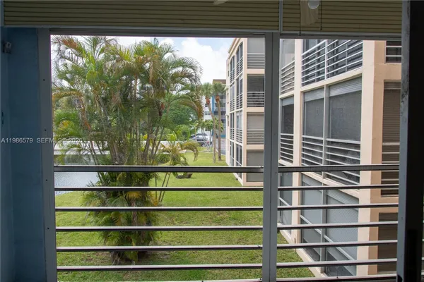 $1,800 | 505 East Dania Beach Boulevard, Unit 42E, Dania Beach, FL 33004
