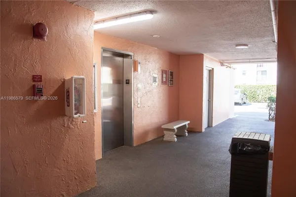 $1,800 | 505 East Dania Beach Boulevard, Unit 42E, Dania Beach, FL 33004