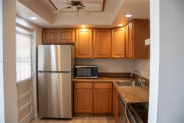 $1,800 | 505 East Dania Beach Boulevard, Unit 42E, Dania Beach, FL 33004