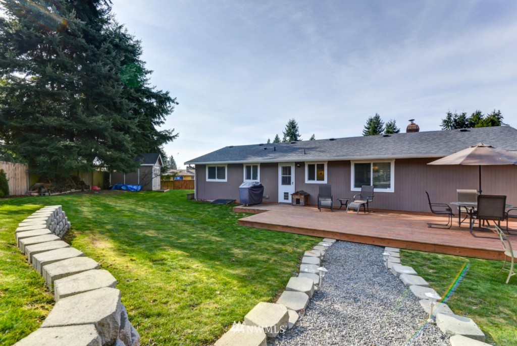 19515 29th Avenue Southeast Bothell, WA 98012 - Photo 22 of 25