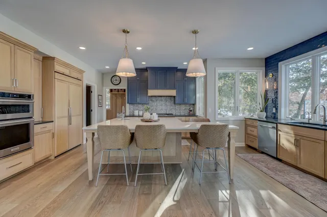 $1,350,000 | 12 Forest Trail, Mahtomedi, MN 55115