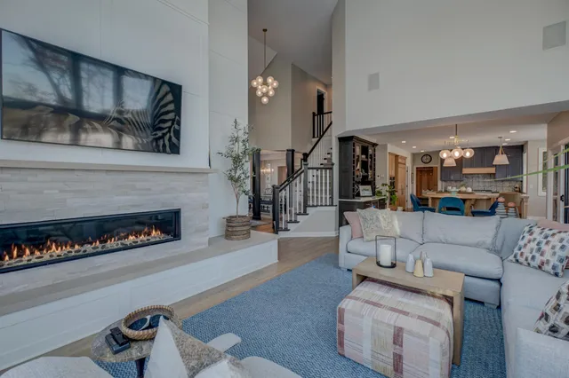 $1,350,000 | 12 Forest Trail, Mahtomedi, MN 55115