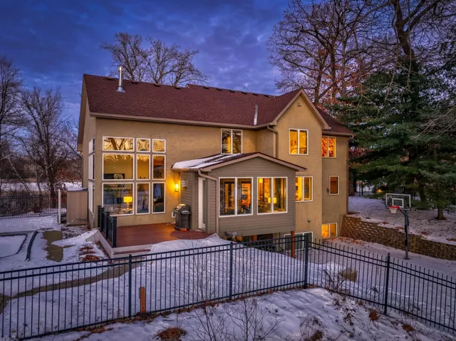 $1,350,000 | 12 Forest Trail, Mahtomedi, MN 55115
