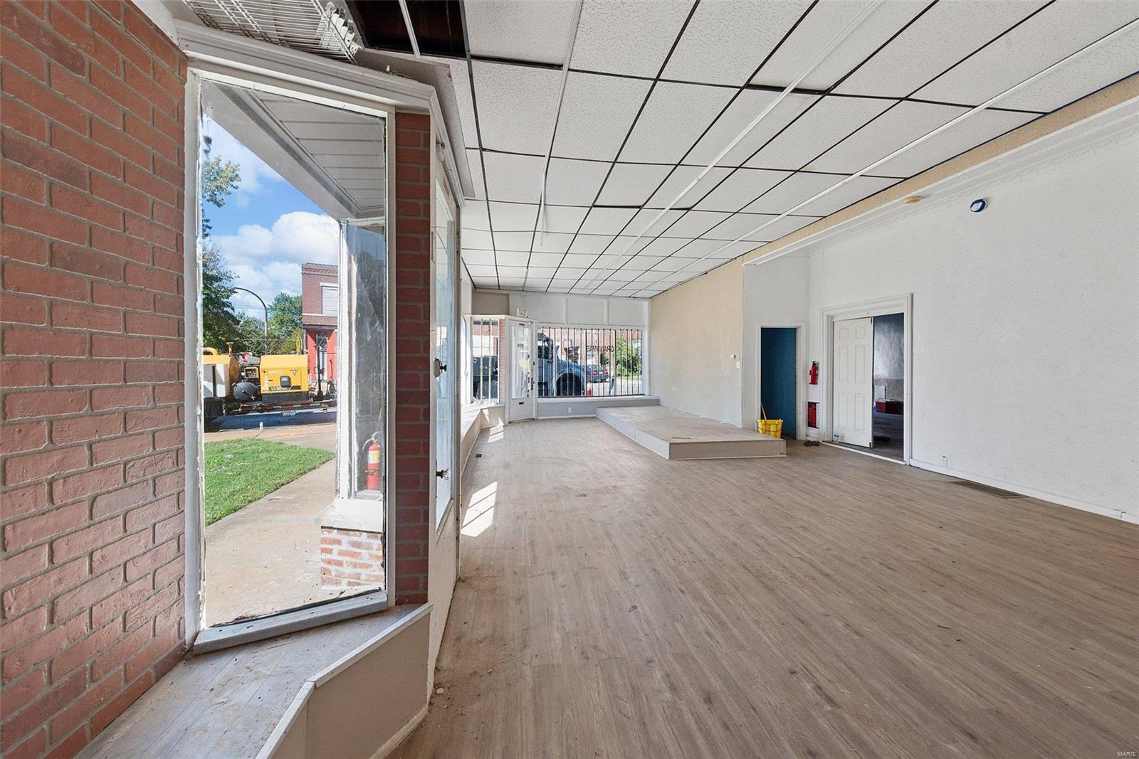 4524 Morgan Ford Road St. Louis, MO 63116 - Photo 8 of 58 Gallery Image 8