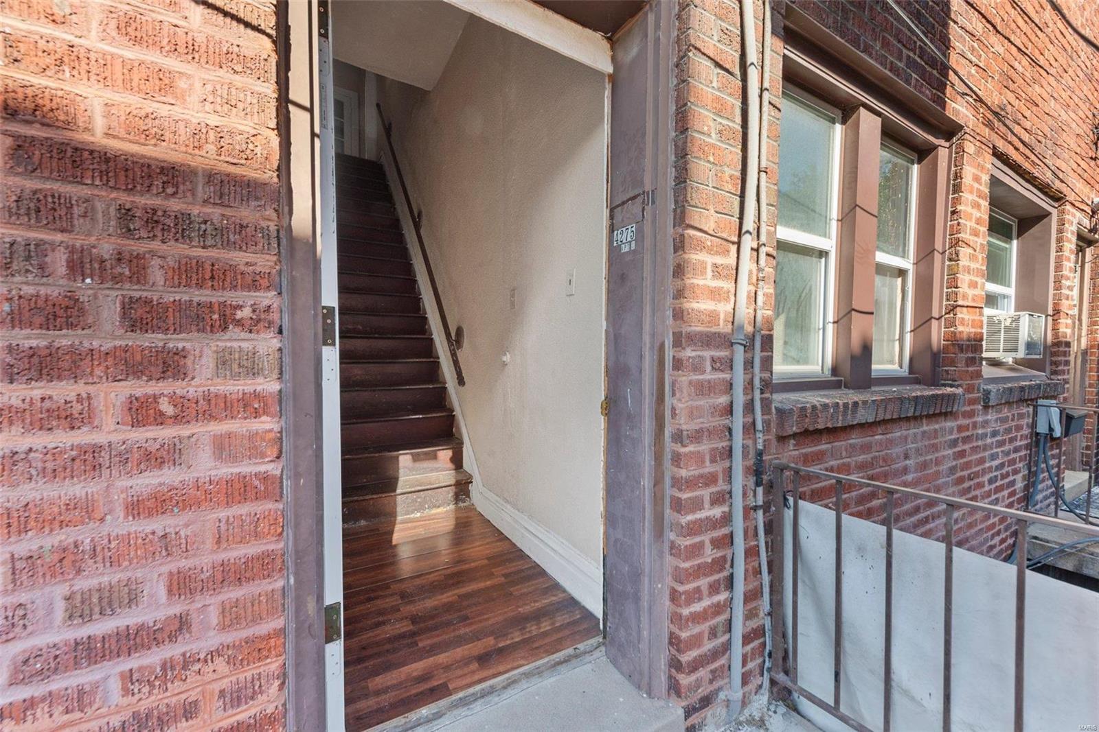4524 Morgan Ford Road St. Louis, MO 63116 - Photo 9 of 58 Gallery Image 9