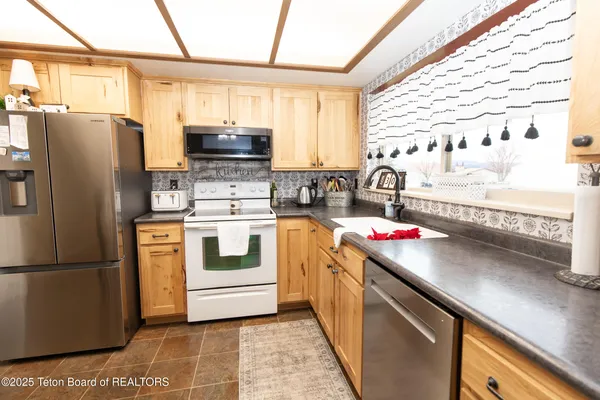 $755,000 | 541 Highway 236, Afton, WY 83110