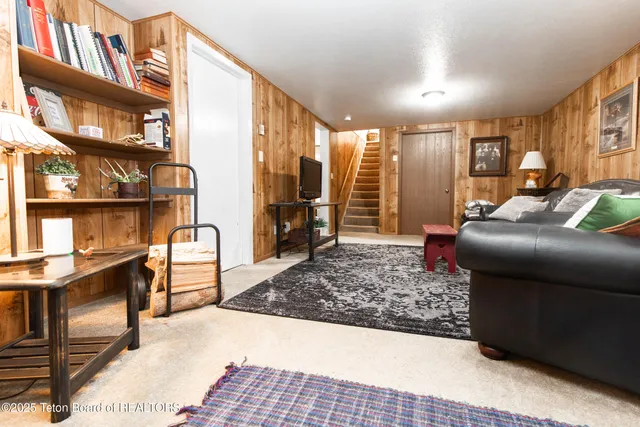 $795,000 | 541 Highway 236, Afton, WY 83110