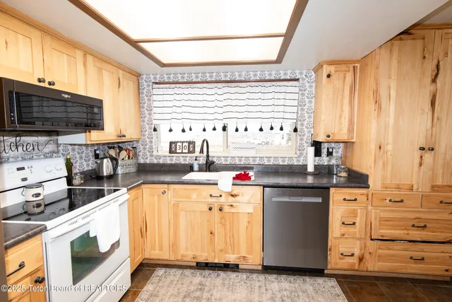 $755,000 | 541 Highway 236, Afton, WY 83110