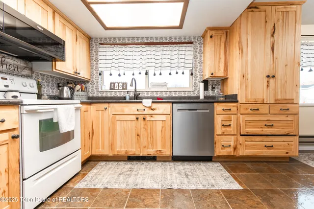 $755,000 | 541 Highway 236, Afton, WY 83110