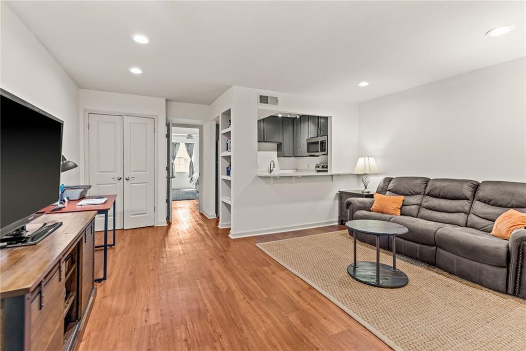 1765 Coliseum Street, Unit 303 New Orleans, LA 70130 - Photo 12 of 31