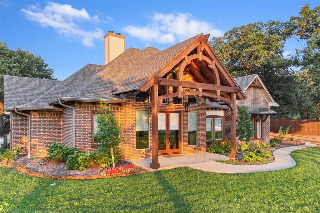 124 Garza Road Shady Shores, TX 76208 - Photo 3 of 40