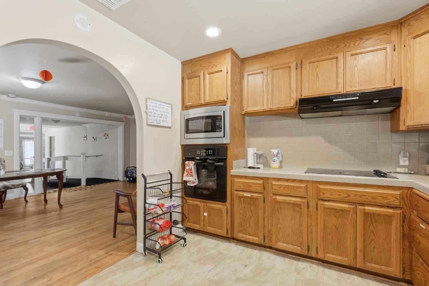 920 Bogue Road Yuba City, CA 95991 - Photo 10 of 26 Built-in Microwave, Oven, Cooktop and Hood