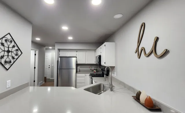 $288,800 | 1325 Glacier Hill Drive, Unit 2, Madison, WI 53704