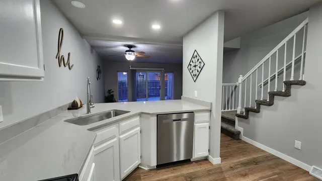 $288,800 | 1325 Glacier Hill Drive, Unit 2, Madison, WI 53704