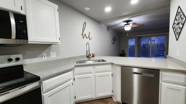 $288,800 | 1325 Glacier Hill Drive, Unit 2, Madison, WI 53704