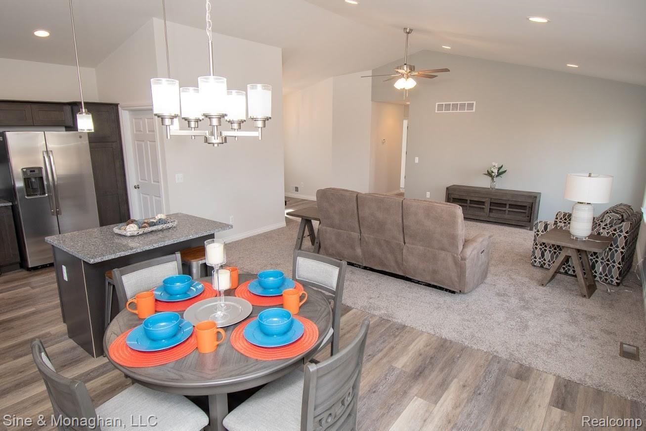 9420 Folkert Road Algonac, MI 48001 - Photo 7 of 44 9430-37.jpg