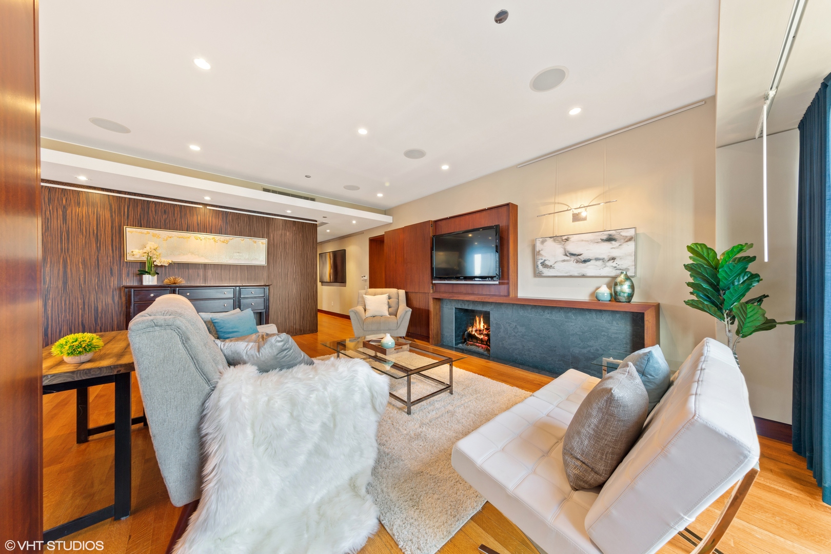 800 North Michigan Avenue, Unit 2003 Chicago, IL 60611 - Photo 7 of 23 a living room with furniture kitchen view and a large window