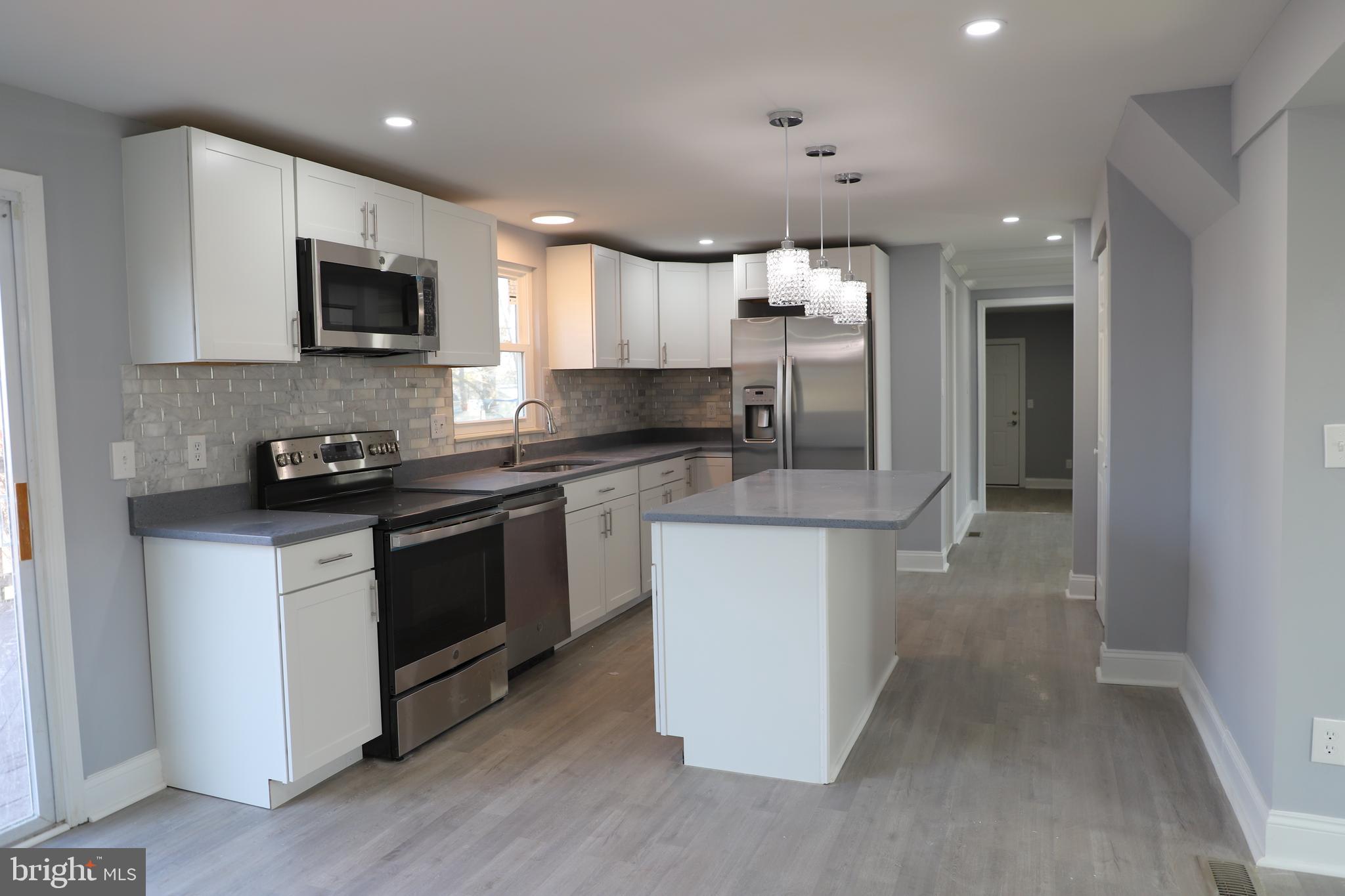 135 North Harrison Road Sterling, VA 20164 - Photo 6 of 73 KITCHEN