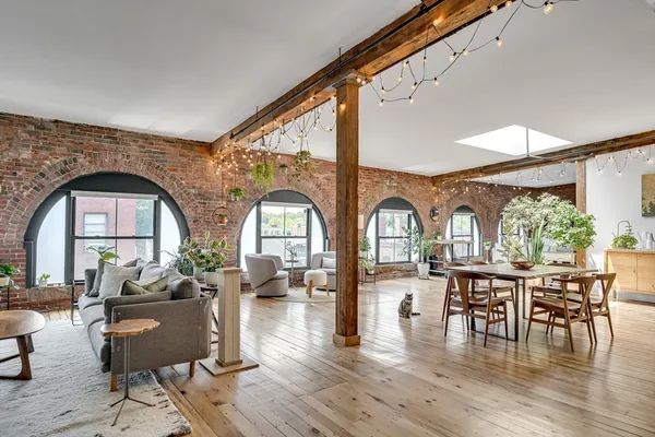 $1,000,000 | 172-178 Green Street, Unit 12, Boston, MA 02130