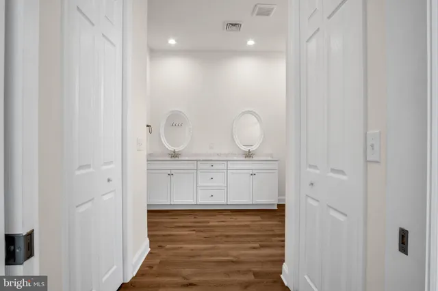 $399,900 | 2224 Eastern Boulevard, Unit B, York, PA 17402