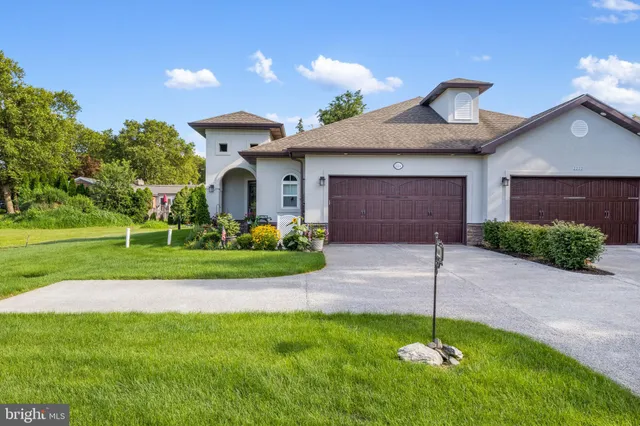 $399,900 | 2224 Eastern Boulevard, Unit B, York, PA 17402