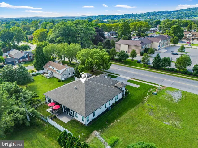 $399,900 | 2224 Eastern Boulevard, Unit B, York, PA 17402