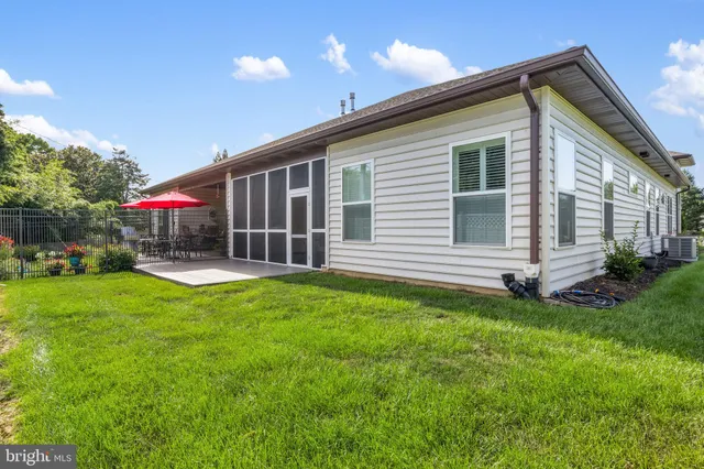 $399,900 | 2224 Eastern Boulevard, Unit B, York, PA 17402