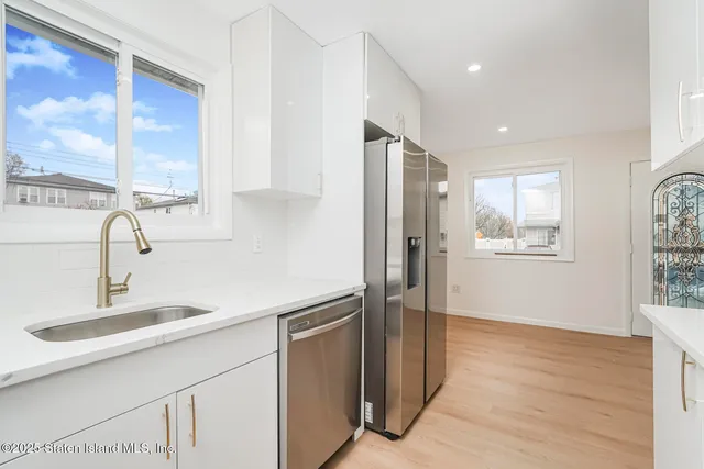 $599,999 | 233 Mosel Avenue | Concord