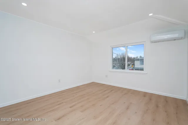 $599,999 | 233 Mosel Avenue | Concord