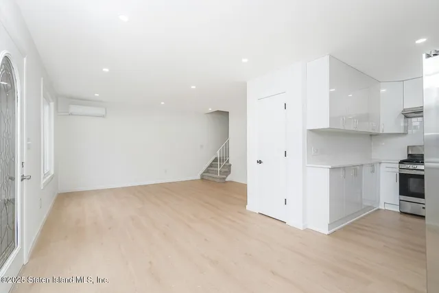 $599,999 | 233 Mosel Avenue | Concord