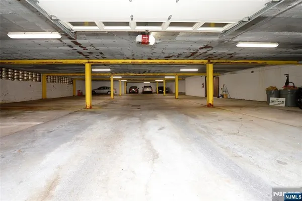 $3,300 | 21-31 Ridge Road, Unit D15, Ridgewood, NJ 07450