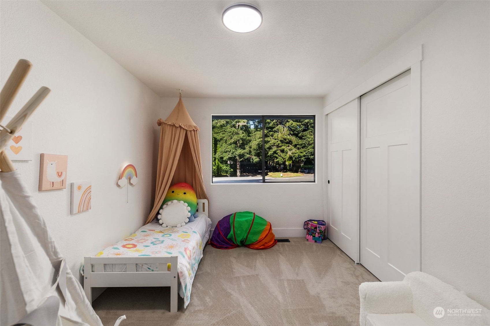 3006 164th Place Southeast Bothell, WA 98012 - Photo 20 of 39 a room with furniture and a window