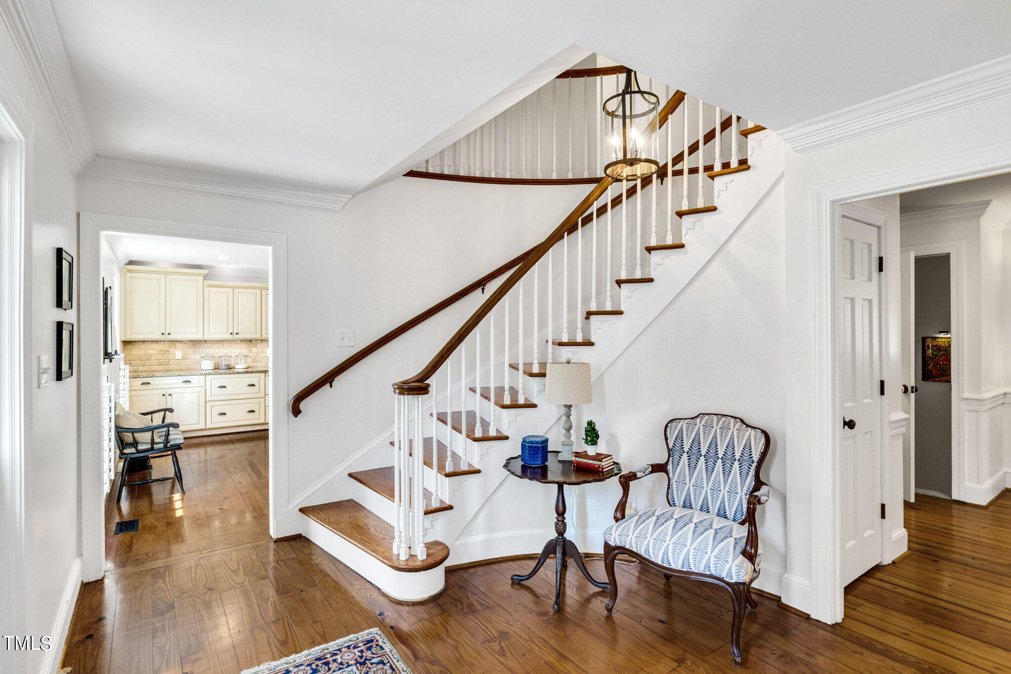 2412 Beechview Court Raleigh, NC 27615 - Photo 8 of 53 Entry