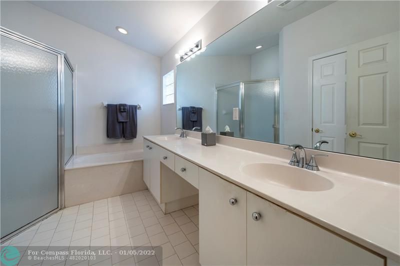 12750 Hampton Lakes Circle Boynton Beach, FL 33436 - Photo 16 of 31