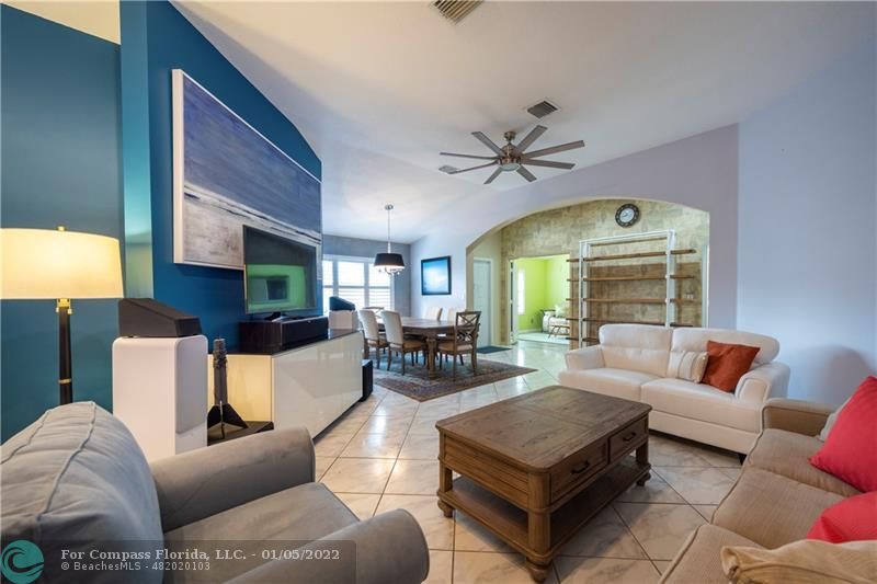 12750 Hampton Lakes Circle Boynton Beach, FL 33436 - Photo 5 of 31