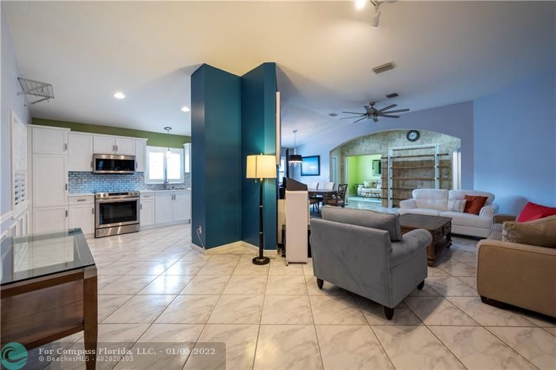 12750 Hampton Lakes Circle Boynton Beach, FL 33436 - Photo 8 of 31