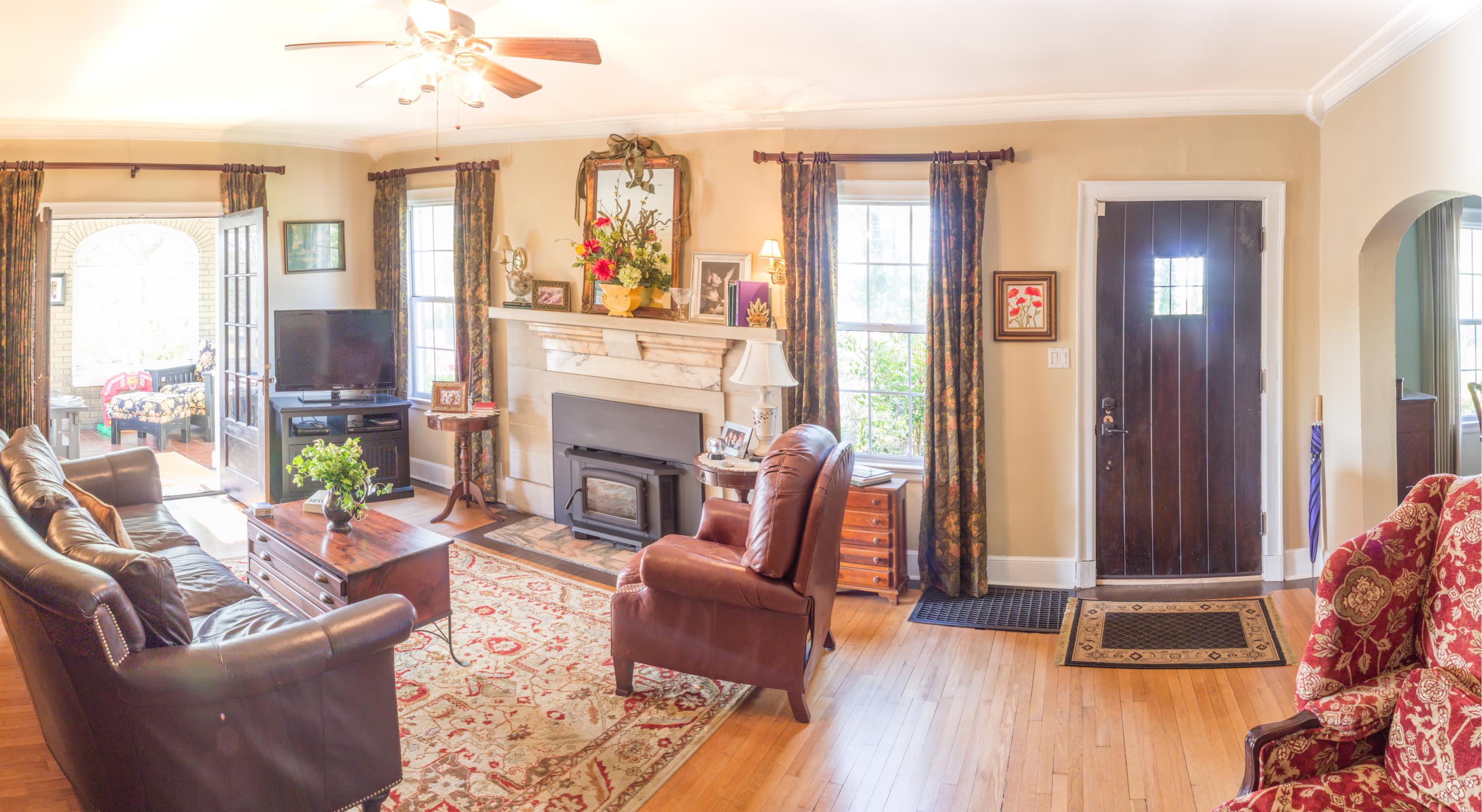809 State Line Road Chattanooga, TN 37412 - Photo 2 of 12 Living Room